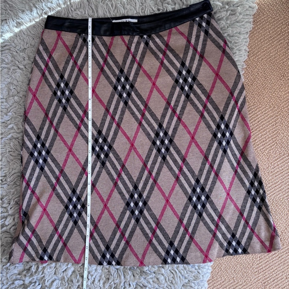 Allen by ABS “b-berry” inspired Plaid Patterned Women's knit Skirt - size 10